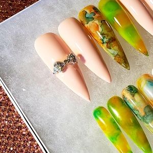 Peach Madness reusable gel press on nails